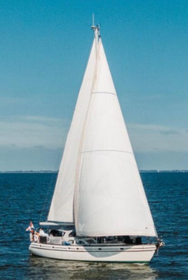 Stay Only Or Sailaway With Friends And Family Have More Fun เมเดมบลิค ภายนอก รูปภาพ